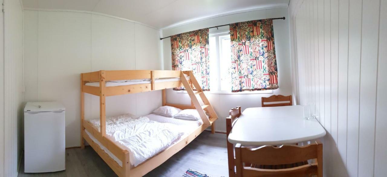 Romsdalseggen Camping Isfjorden Bagian luar foto